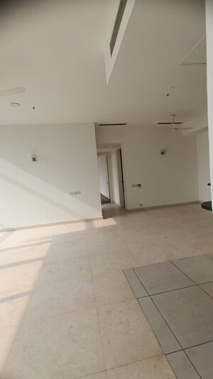 Room in 2 BHK Apartment at Maple Heights, Sector 43 – for Rent