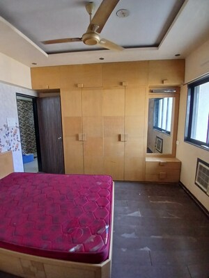 Bedroom in 2 BHK Apartment at Goregaon East – for Rent
