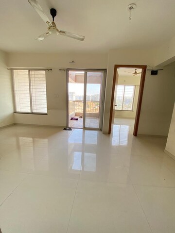 Room in 2 BHK Apartment at Vision Indramegh, Tathawade – for Rent