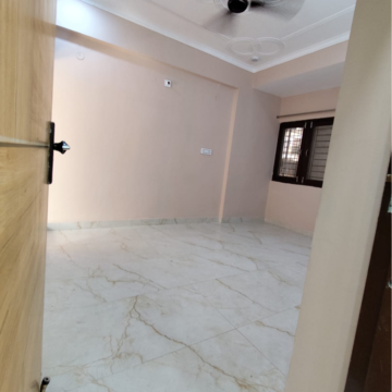 Room in 2 BHK Apartment at Vasant Kunj – for Rent