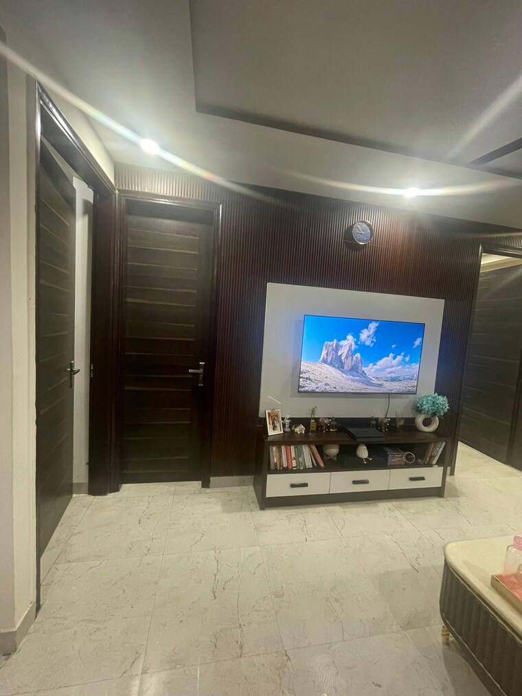 Living Room, dlf-qerwa 2 Bedroom 1800 Sq.Ft. Builder Floor In Sector 28 Gurgaon 9387980