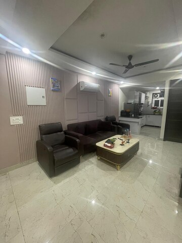 Living Room in 2 BHK Builder Floor at DLF Qerwa, Sector 28 – for Rent