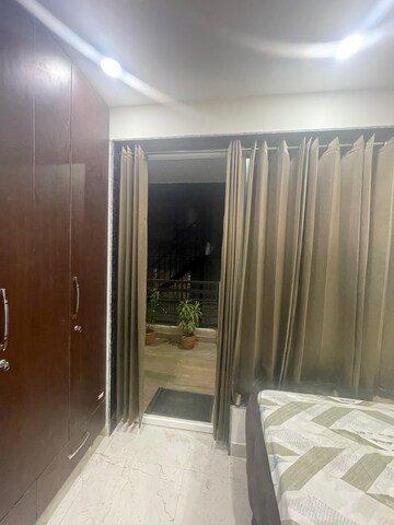 Building Lobby in 2 BHK Builder Floor at DLF Qerwa, Sector 28 – for Rent