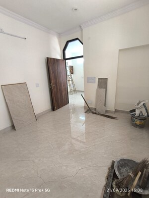 Living Room in 1.5 BHK Builder Floor at Saket – for Rent