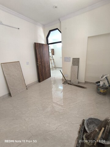 Living Room in 1.5 BHK Builder Floor at Saket – for Rent