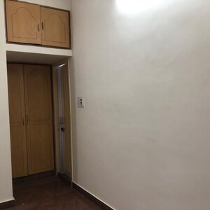 Room in 3 BHK Apartment at Padmanabha Nagar – for Rent