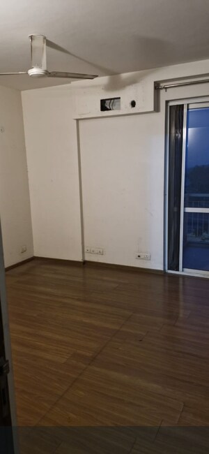 Room in 2 BHK Apartment at M3M Woodshire, Sector 107 – for Rent