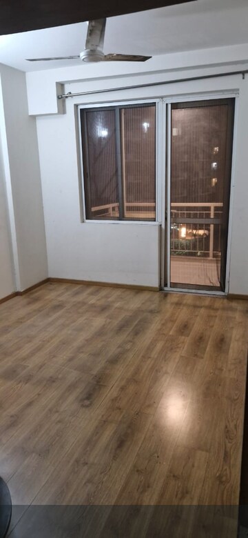 Room in 2 BHK Apartment at M3M Woodshire, Sector 107 – for Rent