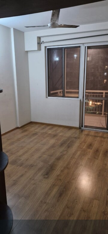 Room in 2 BHK Apartment at M3M Woodshire, Sector 107 – for Rent