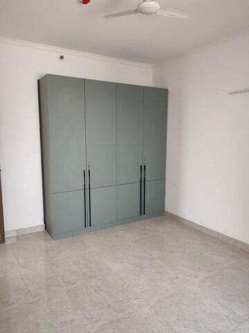 Room in 3 BHK Apartment at ATS Le Grandiose, Sector 150 – for Rent