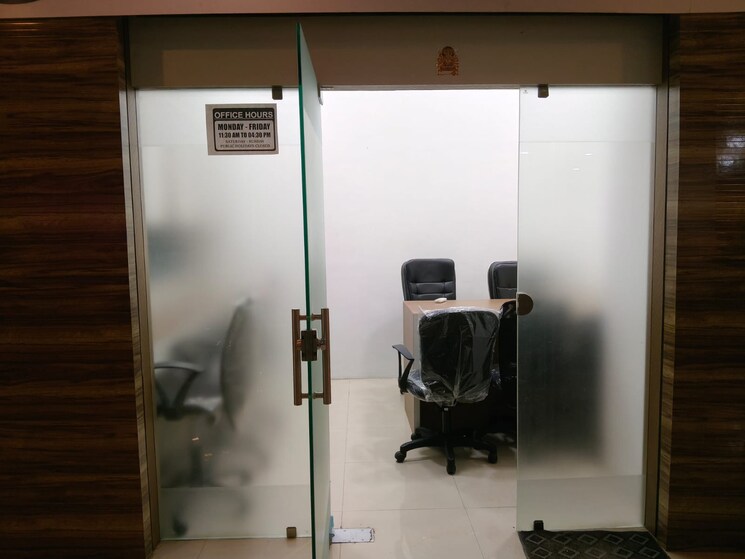 Team Area, malad east Commercial Office Space 120 Sq.Ft. In Malad East Mumbai 9388032