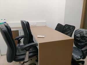  Office Space For Rent in Malad East