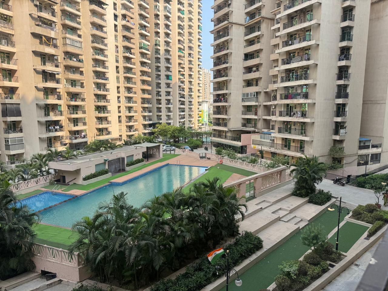 2.5 BHK + Study Room Apartment For Sale in Gaur City 2 - 16th Avenue