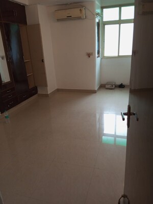 Room in 4 BHK Apartment at Sector 9 Dwarka – for Rent