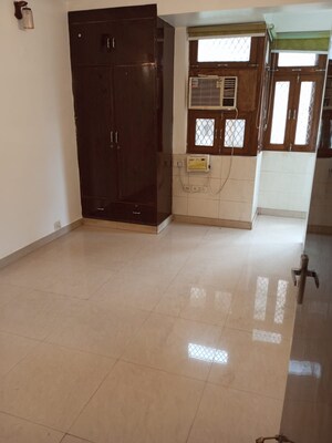 Room in 4 BHK Apartment at Sector 9 Dwarka – for Rent