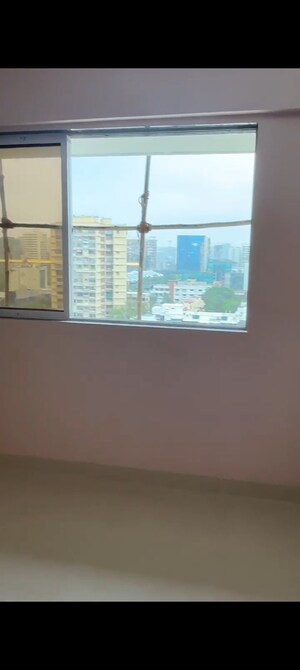 Room in 3 BHK Apartment at Manish Nagar – for Sale