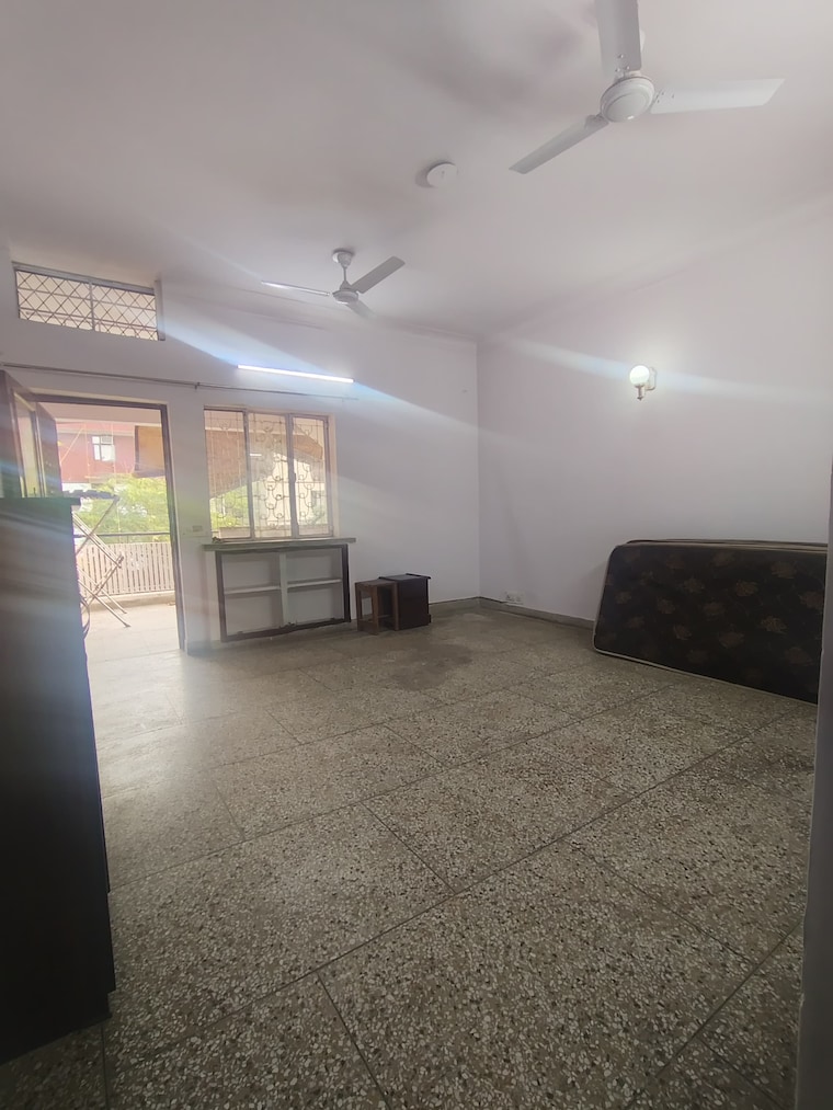  Parking, malviya nagar 2 Bedroom 900 Sq.Ft. Builder Floor In Malviya Nagar Delhi 9388065