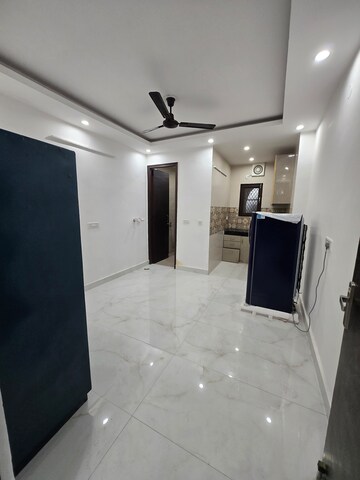 Room in 1.5 BHK Apartment at Lajpat Nagar 4 – for Rent