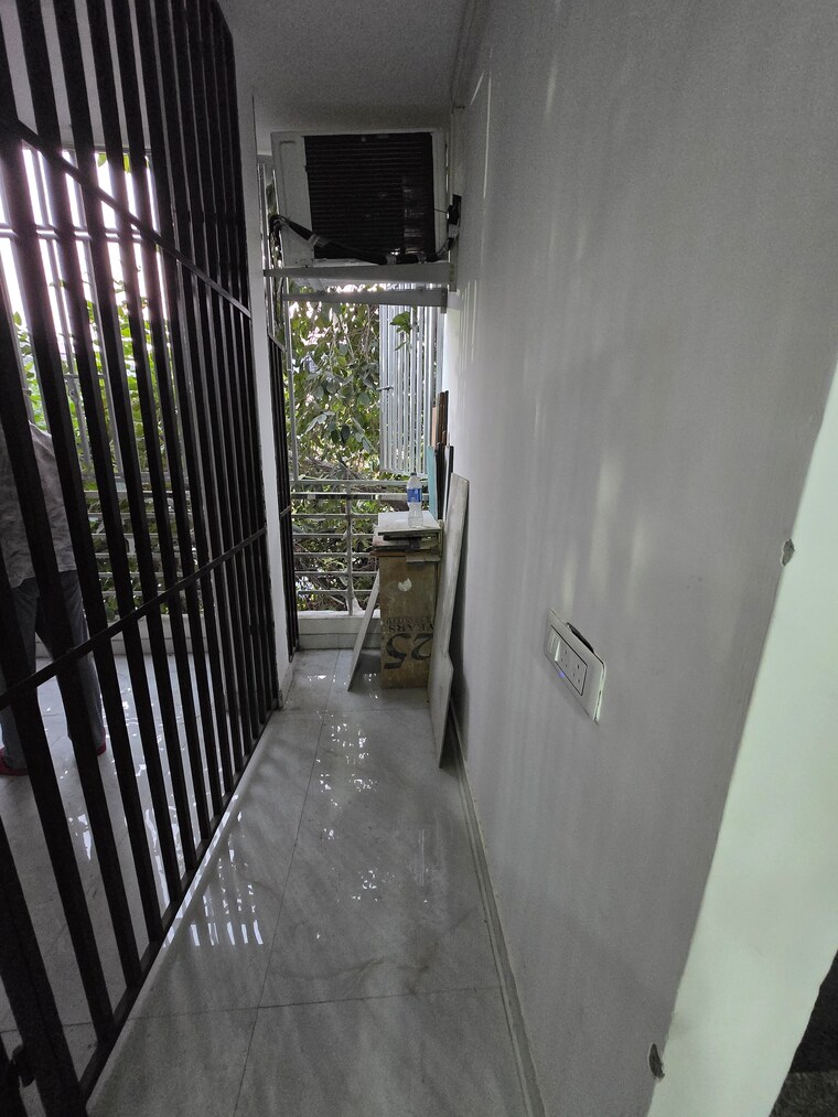 Exterior View, lajpat nagar 4 1.5 Bedroom 500 Sq.Ft. Apartment In Lajpat Nagar 4 Delhi 9388097