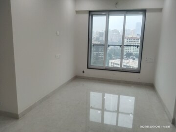 Room in 1 BHK Apartment at Suyog CHS Goregaon West, Goregaon West – for Sale