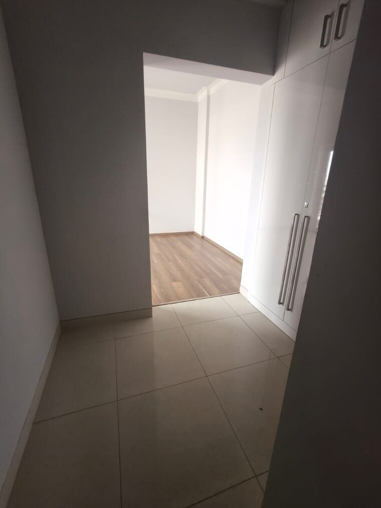 Bathroom, central-park-flower-valley-aqua-front-towers 3 Bedroom 1789 Sq.Ft. Builder Floor In Sohna Sector 33 Gurgaon 9388108