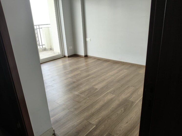 Room, central-park-flower-valley-aqua-front-towers 3 Bedroom 1789 Sq.Ft. Builder Floor In Sohna Sector 33 Gurgaon 9388108