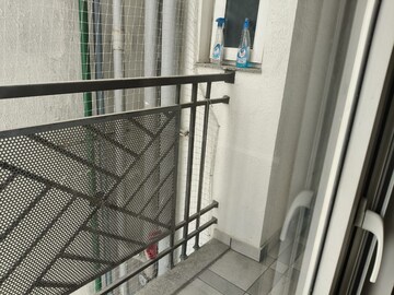 Balcony in 3 BHK Builder Floor at Central Park Flower Valley Aqua Front Towers, Sohna Sector 33 – for Rent