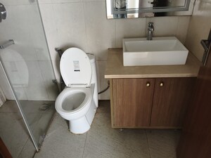 Bathroom in 3 BHK Builder Floor at Central Park Flower Valley Aqua Front Towers, Sohna Sector 33 – for Rent