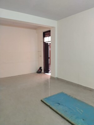 Room in  Office Space at Ip Extension – for Rent