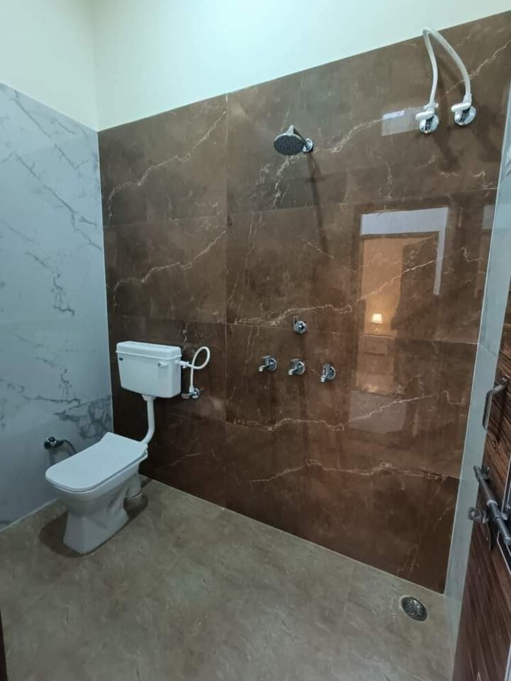 Bathroom, rohta 2 Bedroom 105 Sq.Yd. Villa In Rohta Agra 8781790
