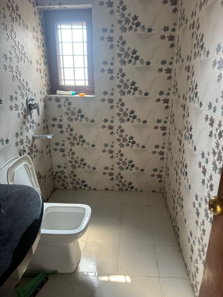 Bathroom, dda-rosewood-apartments 3 Bedroom 1450 Sq.Ft. Apartment In Vasant Kunj Delhi 9388168