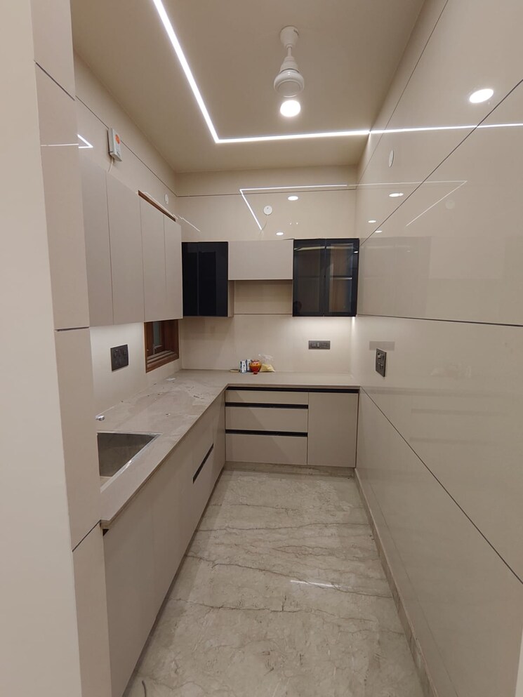 Kitchen, subhash nagar 2 Bedroom 900 Sq.Ft. Builder Floor In Subhash Nagar Delhi 9388178