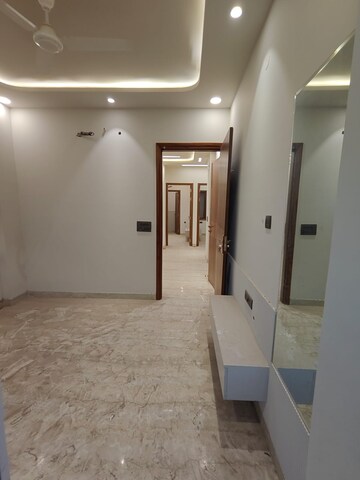 Building Lobby in 2 BHK Builder Floor at Subhash Nagar – for Rent