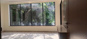 Room in 4 BHK Builder Floor at Dlf Phase ii – for Rent