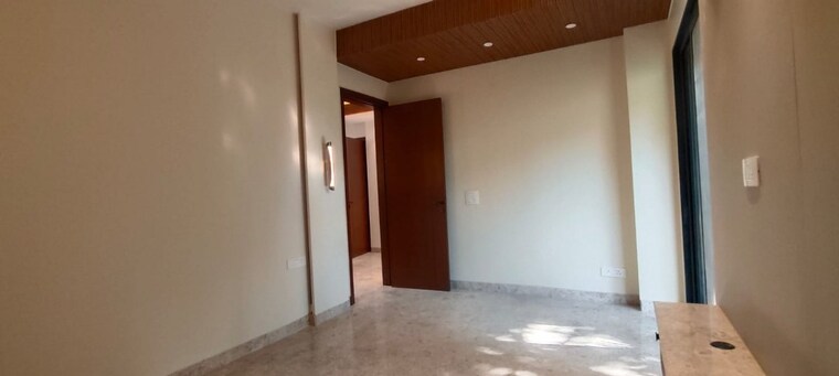 Room, dlf phase ii 4 Bedroom 300 Sq.Yd. Builder Floor In Dlf Phase ii Gurgaon 9388174