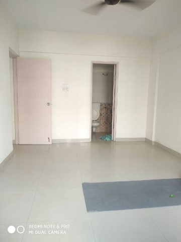 Room in 2 BHK Apartment at Majestique Marbella Phase 1, Kharadi – for Rent