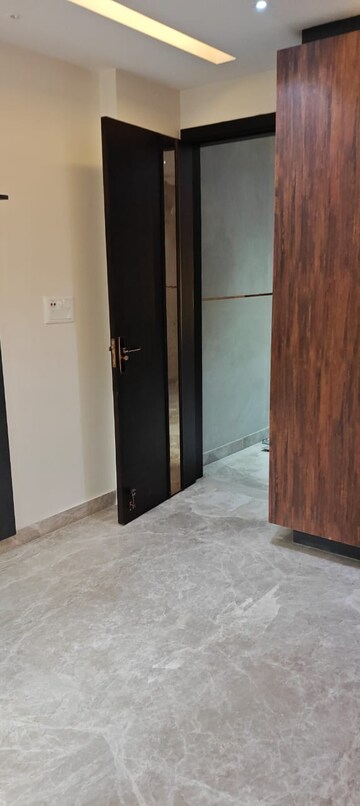 Room in 2 BHK Builder Floor at Subhash Nagar – for Rent