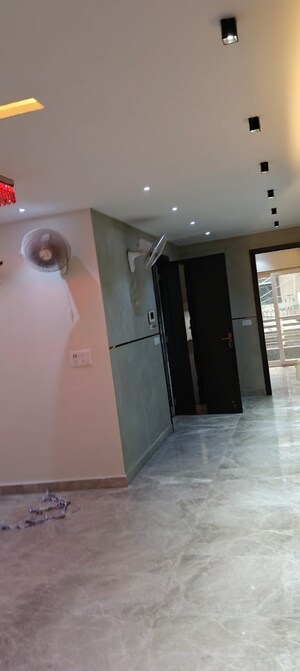 Building Lobby in 2 BHK Builder Floor at Subhash Nagar – for Rent