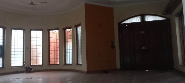 Room, spring-field 3 Bedroom 1550 Sq.Ft. Builder Floor In Sector 31 Faridabad 9388246