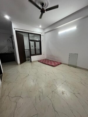 1 BHK Builder Floor For Rent in Saket