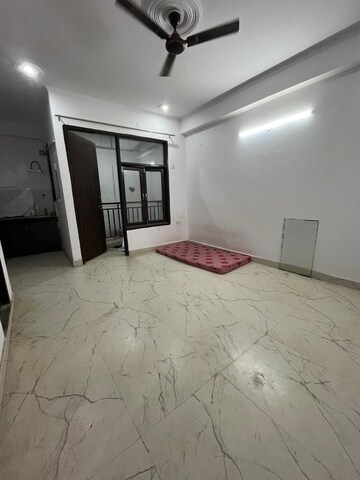 1 BHK Builder Floor For Rent in Saket