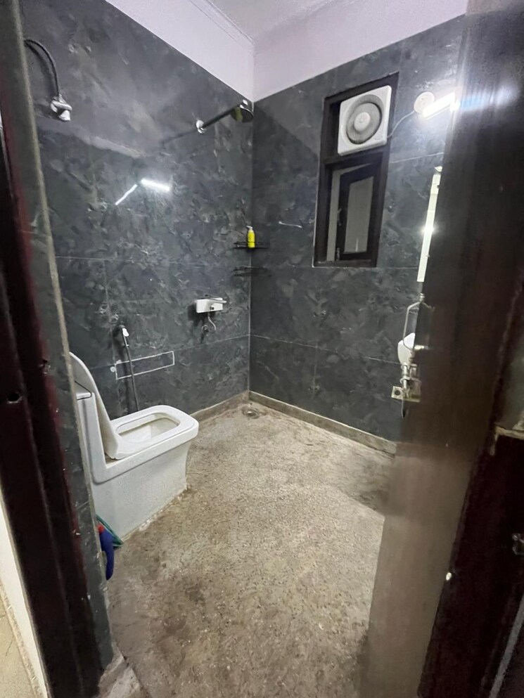 Bathroom, saket 1 Bedroom 450 Sq.Ft. Builder Floor In Saket Delhi 9388257