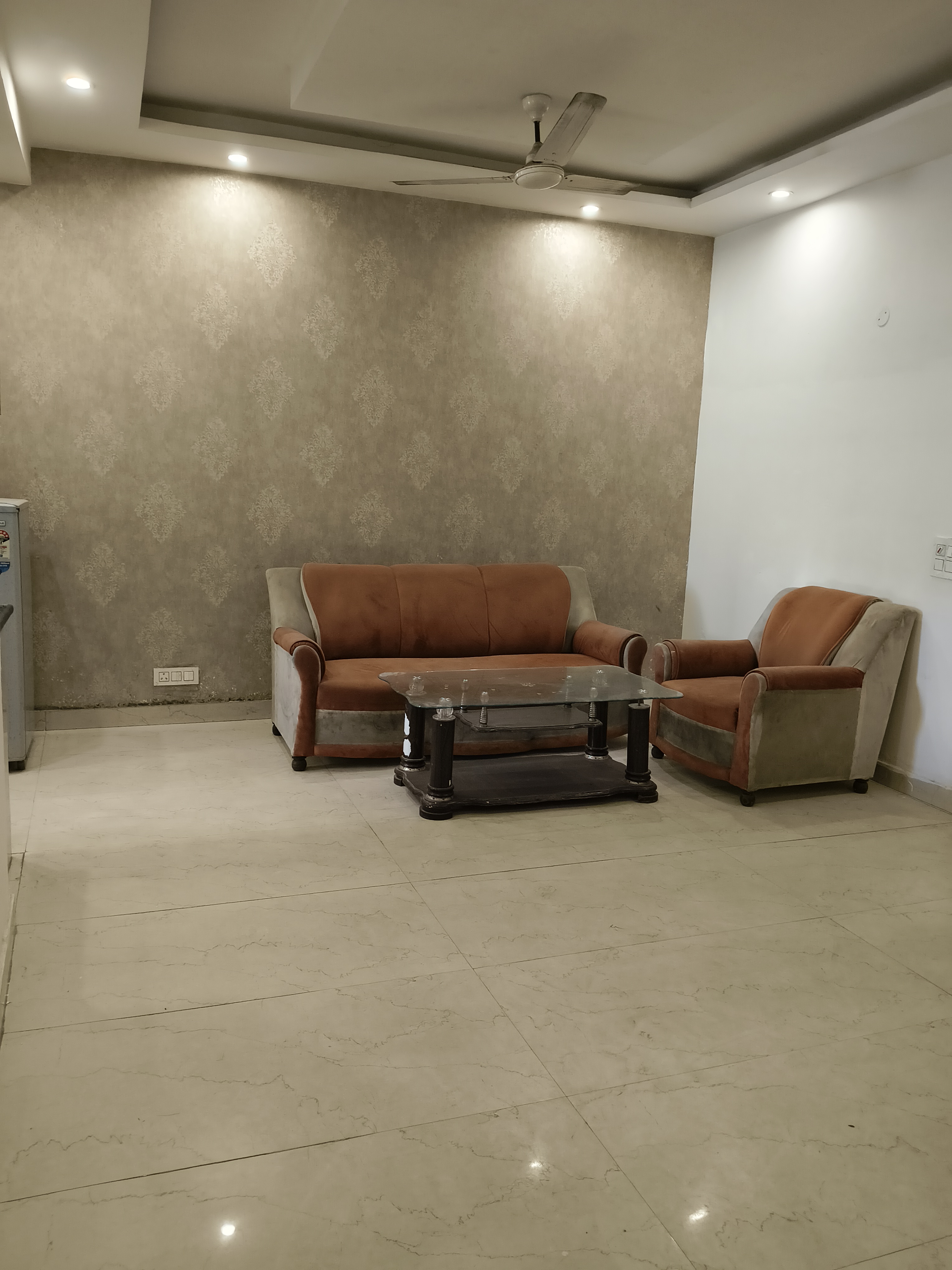 3 BHK 1600 Sq.Ft. Apartment in Sunshine Enclave