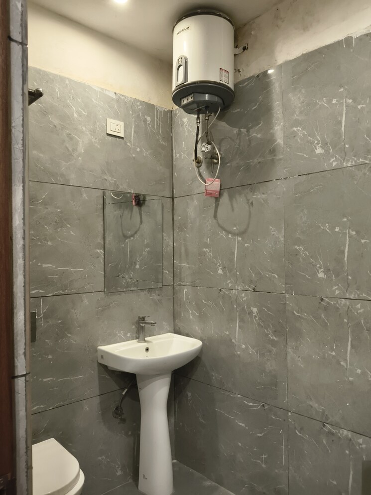 Bathroom, sunshine-enclave 3 Bedroom 1600 Sq.Ft. Apartment In Vip Road Zirakpur 9388267