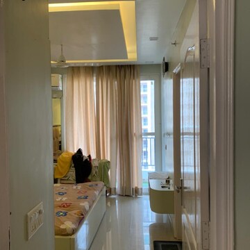 Master Bedroom in 3 BHK Apartment at Gomti Nagar – for Rent