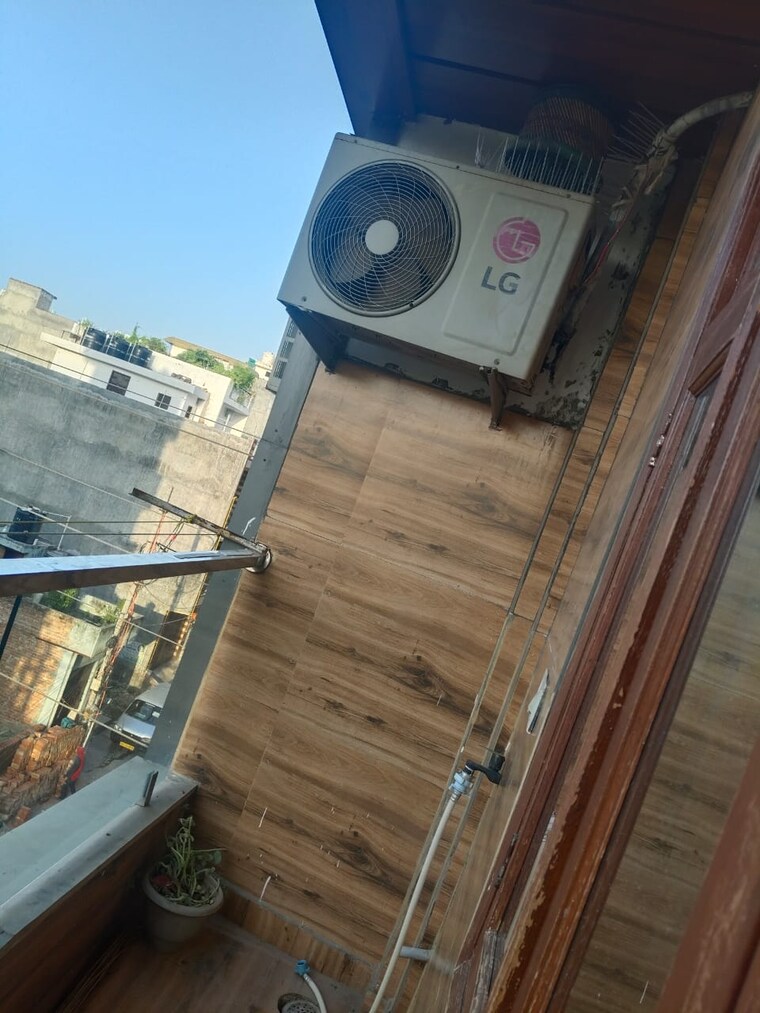 undefined, dwarka mor 2 Bedroom 675 Sq.Yd. Builder Floor In Dwarka Mor Delhi 9388303