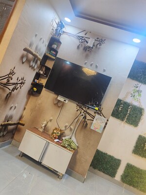 Furnished Amenities in 2 BHK Builder Floor at Dwarka Mor – for Rent