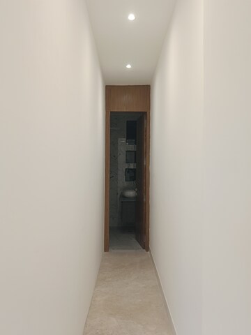 Building Lobby in 4 BHK Builder Floor at Gupta Awas, Sector 43 – for Rent