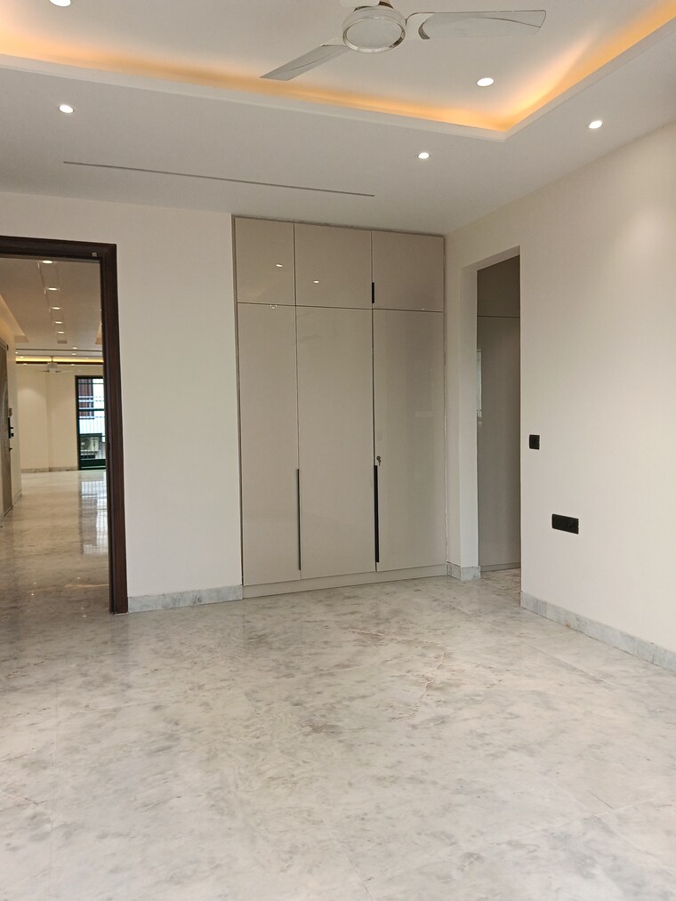 Room, gupta-awas 4 Bedroom 3000 Sq.Ft. Builder Floor In Sector 43 Gurgaon 9388333