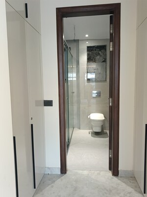 Building Lobby in 4 BHK Builder Floor at Gupta Awas, Sector 43 – for Rent